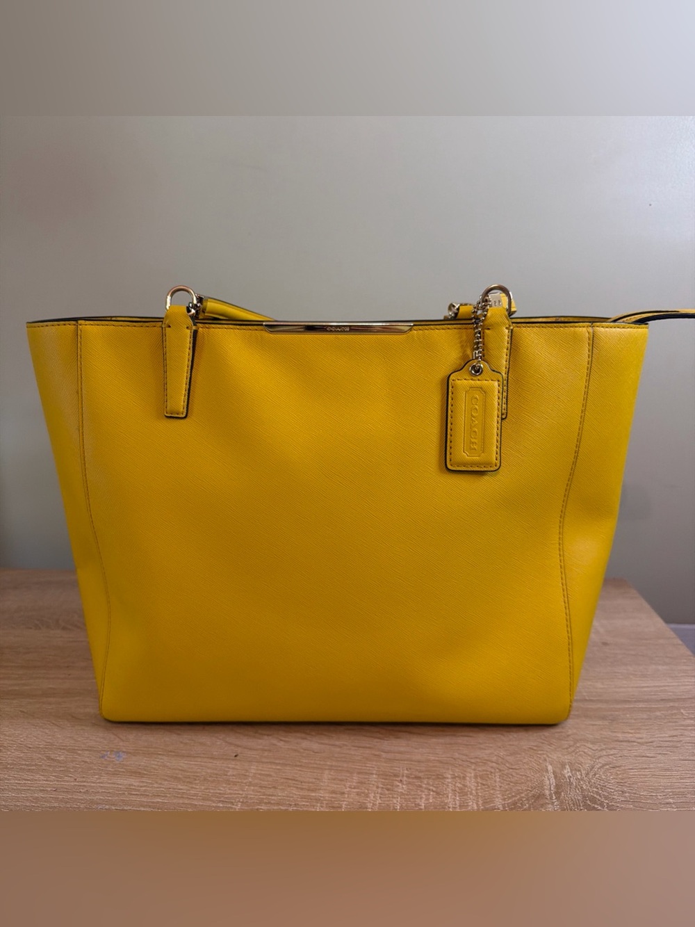 Coach Madison Saffiano Leather Tote Yellow Zip Top Shoulder Bag Style 29002 EUC